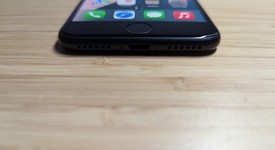 Good
													Apple iPhone SE 3rd Gen 2022 - Unlocked, Midnight, 64 GB, A2595, photo 3 of 14