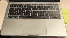 Good
													MacBook Air 2018 - 13" - I5, Gray, 256 GB, 8 GB, photo 5 of 6