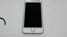Good
													Apple iPhone SE 1st Gen 2016 - Unlocked, Silver, 32 GB, A1723, photo 5 of 10
