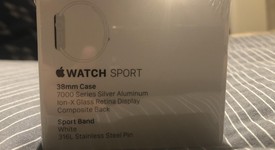 New
													Apple Watch 1st Gen 38mm - Silver, 8 GB, A1553, Sport, photo 2 of 4