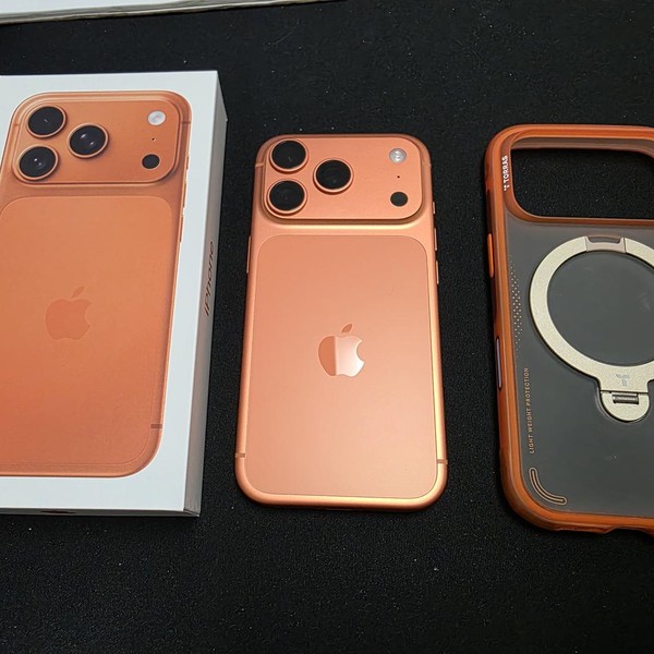 Apple iPhone 17 Pro - Unlocked, 256 GB, Cosmic Orange, A3256