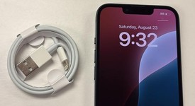 Good
													Apple iPhone 13 - AT&T, Midnight, 128 GB, A2482, photo 6 of 6