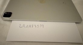 Good
													Apple iPad Pro 12.9" 4th Gen 2020 - Wi-Fi, Silver, 128 GB, A2229, photo 4 of 6