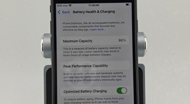 Good
													Apple iPhone SE 3rd Gen 2022 - Unlocked, Midnight, 64 GB, A2595, photo 4 of 16