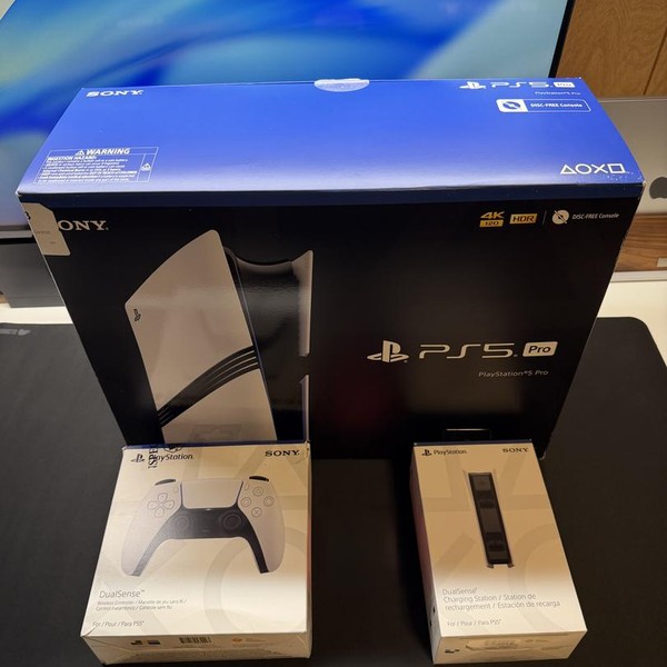 PlayStation 5 Pro (2024) - 2 TB, White