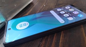 Mint
													Moto G 5G (2024) - Metro by T-Mobile, Green, 128 GB, 4 GB, photo 4 of 8