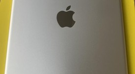 Fair
													Apple iPad 5th Gen - Wi-Fi, Silver, 128 GB, A1822, photo 3 of 10