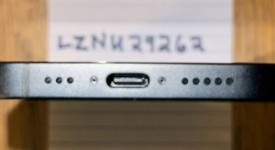 Mint
													Apple iPhone 16e - Unlocked, Black, 128 GB, A3212, photo 4 of 7