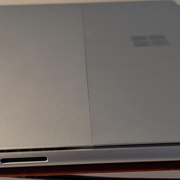 Microsoft Surface Pro 11 - 256 GB, Platinum, 16 GB, Snapdragon X Plus