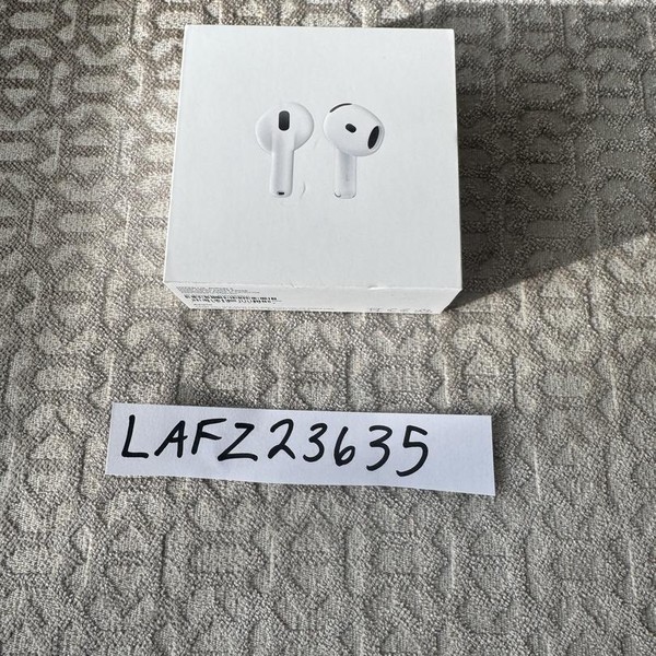 Apple AirPods (4th Gen) - Standard