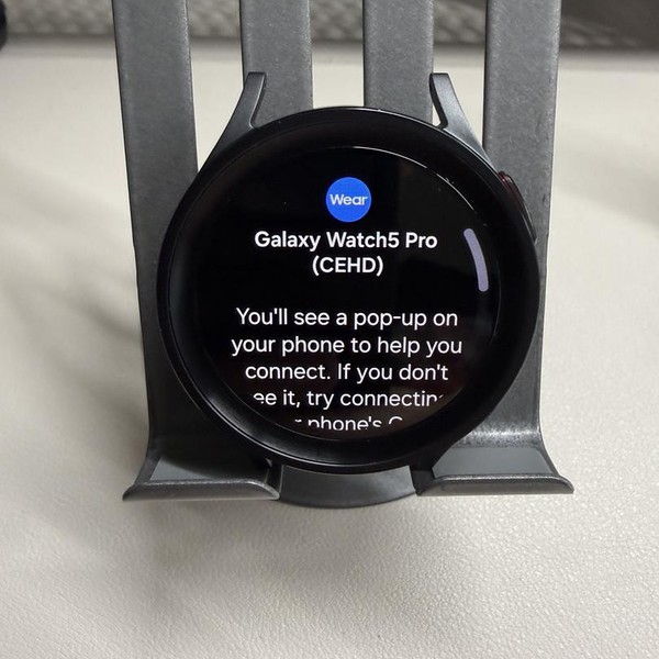 Samsung Galaxy Watch5 Pro - Unlocked, Black, 45mm