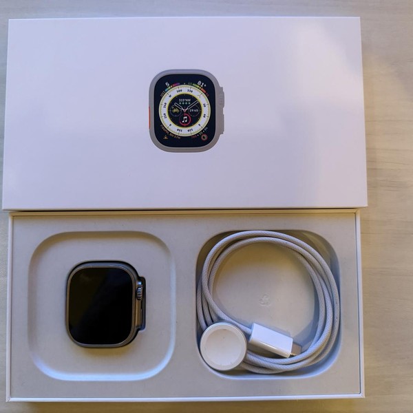 Apple Watch Ultra 49mm - Unlocked, Titanium, A2622