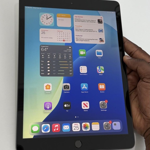 Apple iPad 8th Gen - Wi-Fi, 128 GB, Gray, A2270