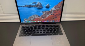 Good
													MacBook Air 2018 - 13" - I5, Gray, 512 GB, 16 GB, photo 1 of 10