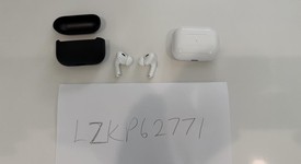 Used
													Apple AirPods Pro 2 - USB-C, photo 2 of 5