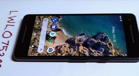 Mint
													Google Pixel 2 - Unlocked, Black, 64 GB, Google Edition, photo 5 of 6