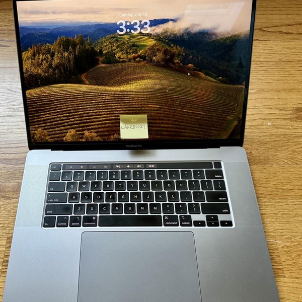 MacBook Pro 2019 - 16 inch - 512 GB, Gray, 16 GB, Intel Core i7