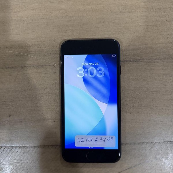 Apple iPhone SE 3rd Gen 2022 - Unlocked, 128 GB, Midnight, A2595