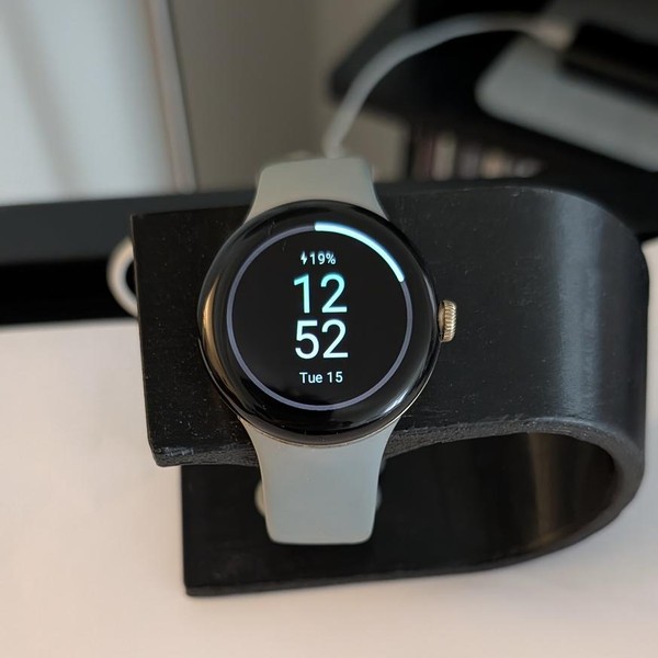 Google Pixel Watch - Unlocked, Gold, LTE