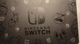 Mint
													Nintendo Switch - Grey, 32 GB, Fortnite Edition, photo 4 of 11