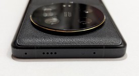 Fair
													Xiaomi 13 Ultra - Unlocked Non-US, Black, 256 GB, 12 GB, photo 4 of 16