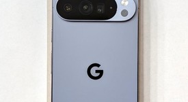 Good
													Google Pixel 10 Pro XL - Unlocked, Moonstone, 256 GB, GUL82, photo 1 of 8