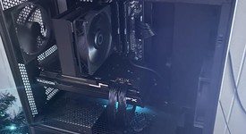 Mint
													Custom Gaming PC, photo 1 of 6