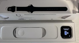 Good
													Apple Watch SE 2nd Gen 44mm - Midnight, A2723 - GPS, Aluminum, photo 2 of 9