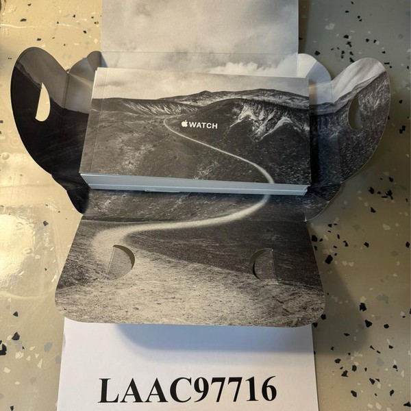 Apple Watch Ultra 2 49mm - Unlocked, Natural, A2986