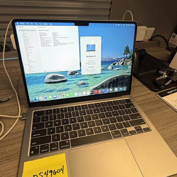 MacBook Air 2022 (M2) - 13 inch - 256 GB, Gray, 16 GB, Apple M2