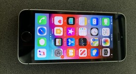 Good
													Apple iPhone SE 1st Gen 2016 - Unlocked, Grey, 16 GB, A1662, photo 2 of 5