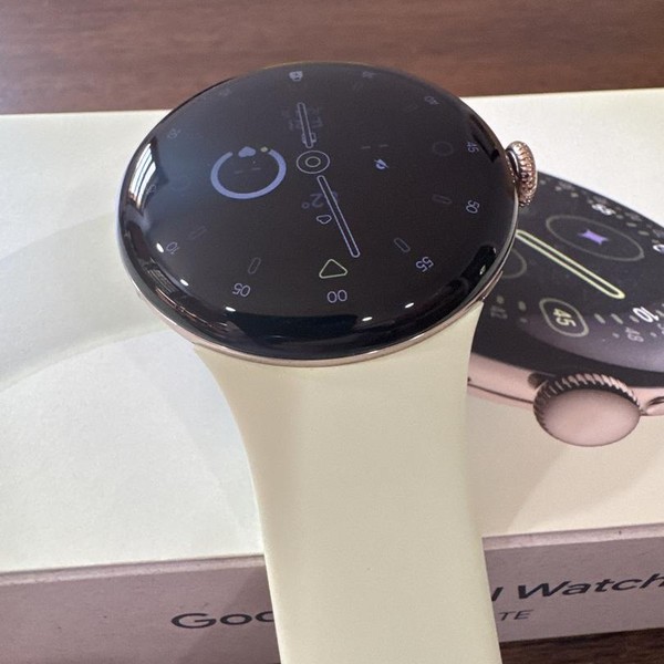Google Pixel Watch 4 - Unlocked, Gold, 41mm, LTE