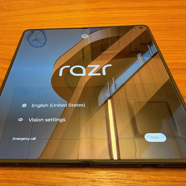 Motorola Razr Fold - Unlocked, 512 GB, PANTONE Blackened Blue