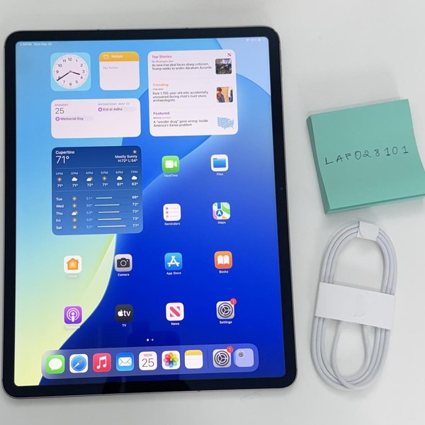 Apple iPad Air 13 inch (M3) 2025 - Unlocked, 128 GB, Gray