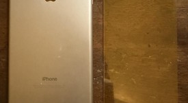 Good
													Apple iPhone 7 Plus - Verizon, Gold, 128 GB, A1661, photo 4 of 6