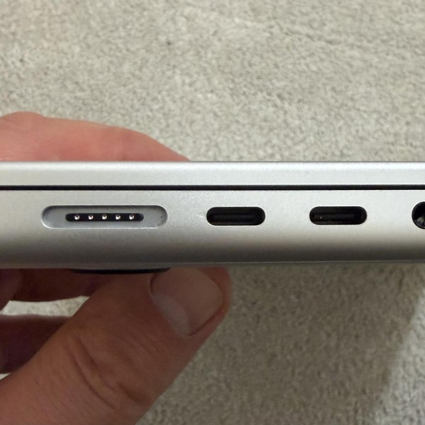 MacBook Pro 2024 - 14 inch - 1 TB, Silver, 36 GB, Apple M4 Max 14-core