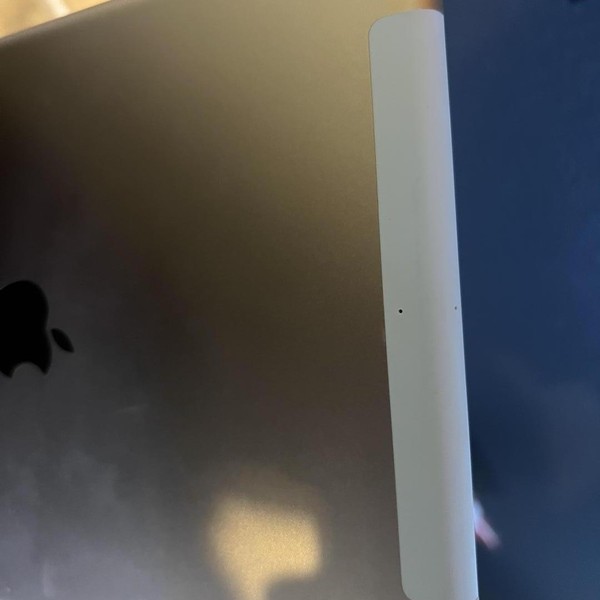 Apple iPad 7th Gen - Unlocked, 128 GB, Gold, A2200