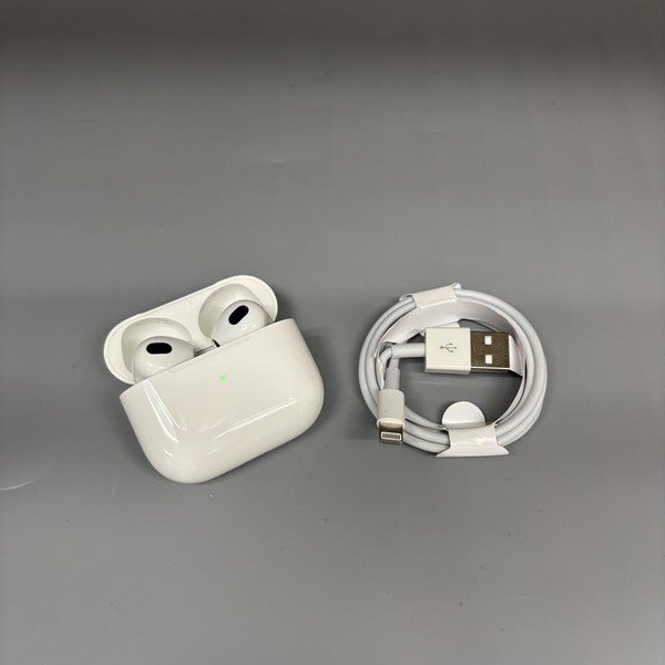 Apple AirPods 3rd Gen - Lightning Case