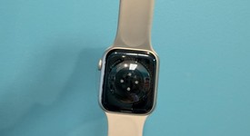 Mint
													Apple Watch Series 8 45mm - Starlight, A2771 - GPS, Aluminum, photo 2 of 6