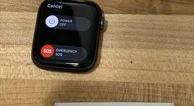 Good
													Apple Watch Series 4 44mm - Unlocked, Gray, A1976 - Cellular, Aluminum, photo 5 of 11