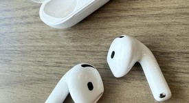 Used
													Apple AirPods 4th Gen - Active Noise Cancellation, photo 3 of 9