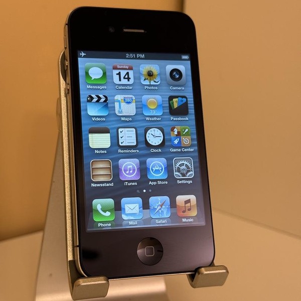 Apple iPhone 4S - AT&T, 8 GB, Black, A1387