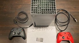 Mint
													Xbox Series X (2020) - Black, 1 TB, standard, photo 2 of 6