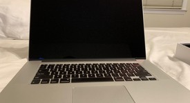 Good
													MacBook Pro 2015 (Retina) - 15" - Silver, 256 GB, 16 GB, photo 2 of 9