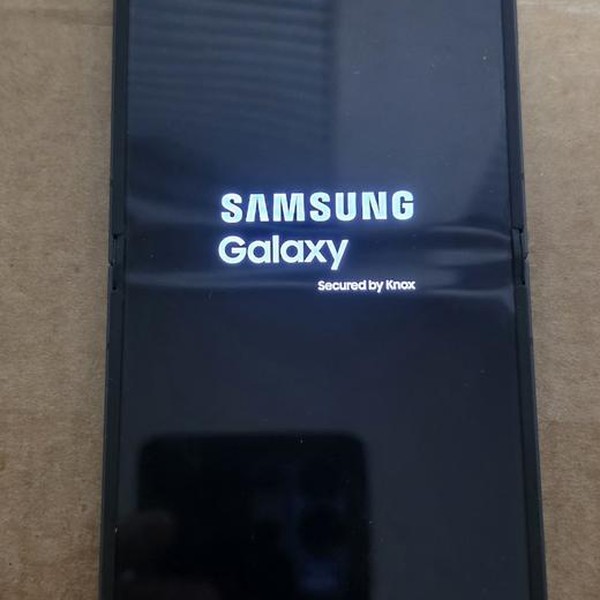 Samsung Galaxy Z Flip7 - Unlocked, 256 GB, Jet Black, 12 GB, SM-F766U1