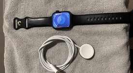 Good
													Apple Watch Series 8 41mm - Unlocked, Midnight, A2772 - Cellular, Aluminum, photo 2 of 20