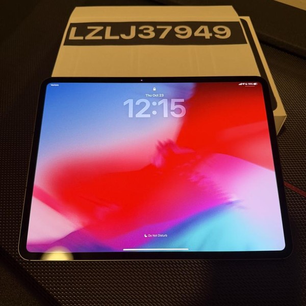 Apple iPad Pro 13 inch (M4) 2024 - Unlocked, 1 TB, Black, 16 GB, A2926, Standard Glass