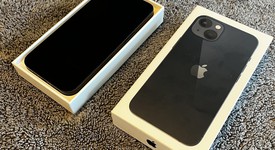 Mint
													Apple iPhone 13 - Xfinity, Midnight, 128 GB, A2482, photo 1 of 5