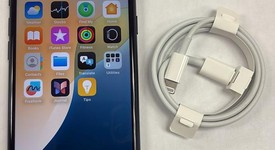 Mint
													Apple iPhone SE 3rd Gen 2022 - Unlocked, Midnight, 64 GB, A2595, photo 2 of 9