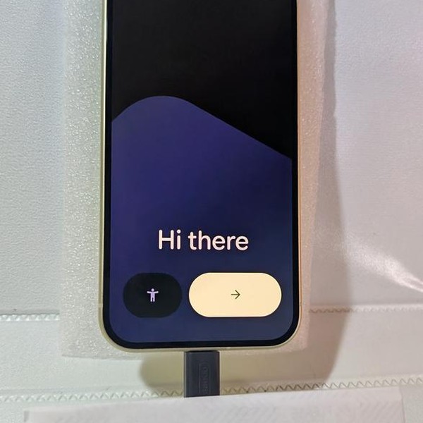 Google Pixel 10 - Unlocked, 128 GB, Lemongrass, GLBW0